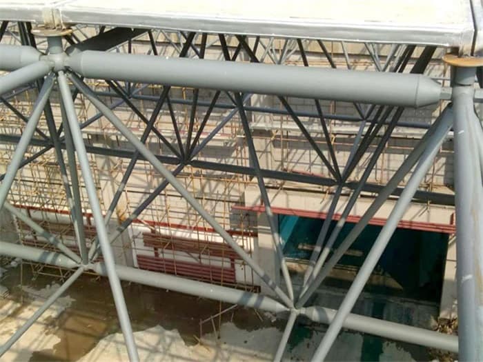 济南高铁东总部基地2号楼网架